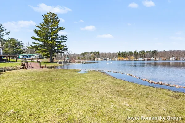 $600,000 | 11235 West Broomfield Road, Remus, MI 49340