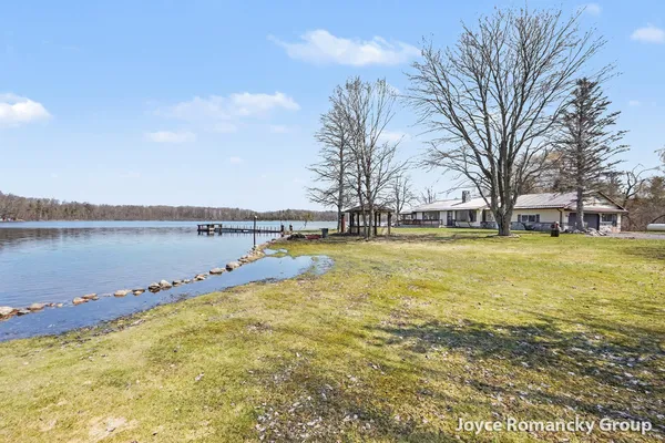 $600,000 | 11235 West Broomfield Road, Remus, MI 49340