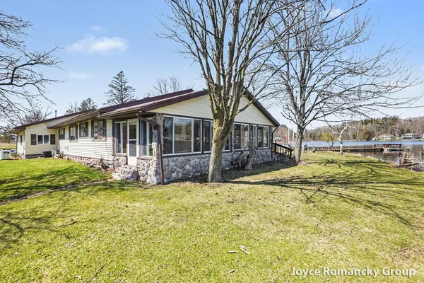 $600,000 | 11235 West Broomfield Road, Remus, MI 49340