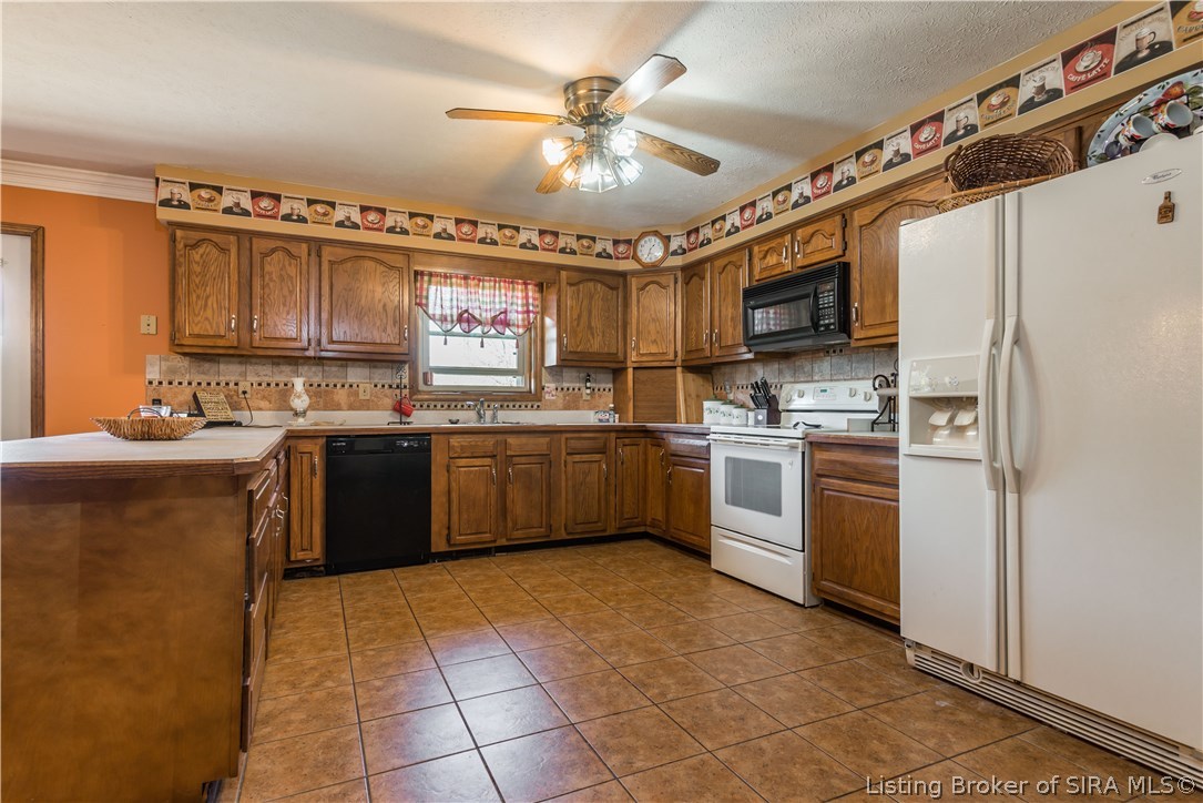 1515 Stone Ridge Drive Georgetown, IN 47122 - Photo 8 of 31