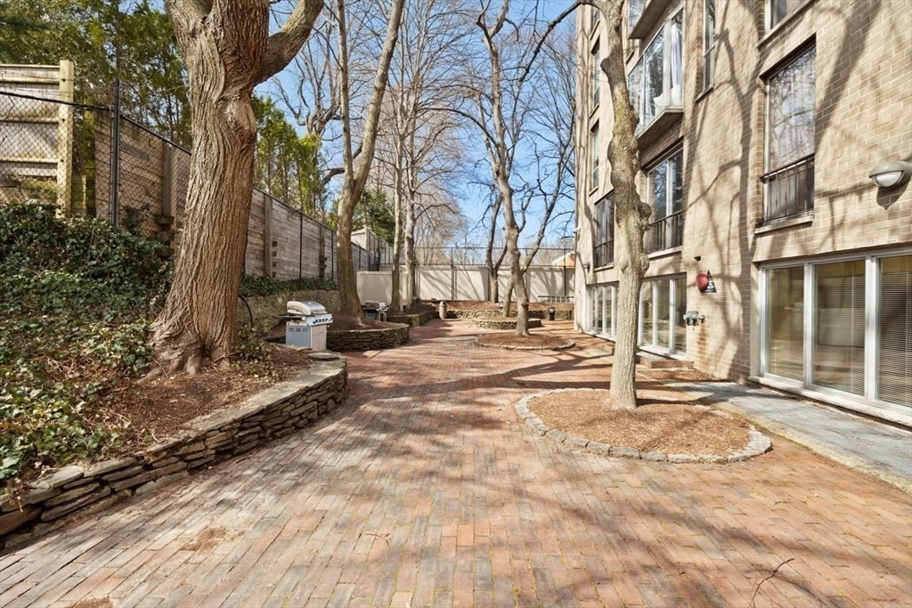 33 Pond Avenue, Unit 1010 Brookline, MA 02445 - Photo 14 of 15