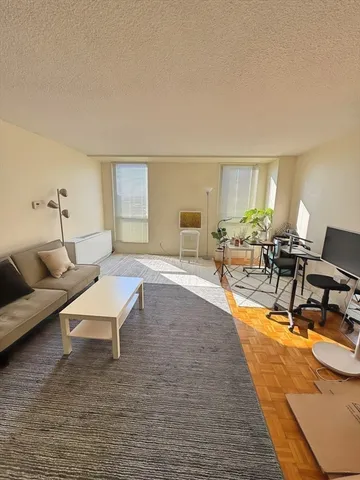 $2,650 | 33 Pond Avenue, Unit 1010, Brookline, MA 02445
