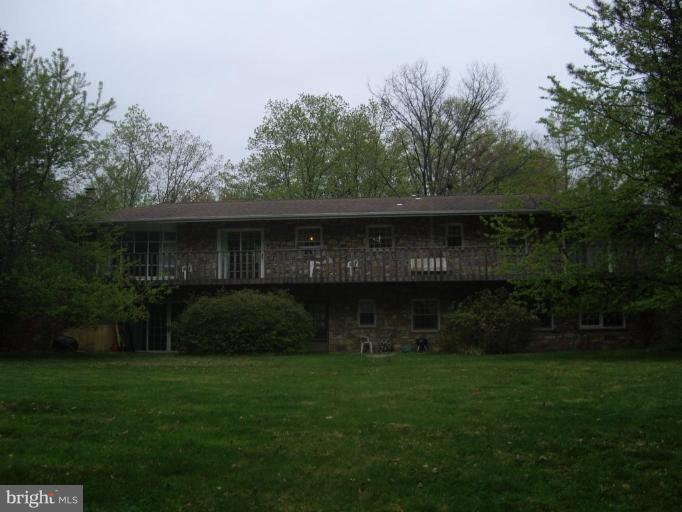 14542 Lightner Road Haymarket, VA 20169 - Photo 2 of 16 Full length rear deck...wow.