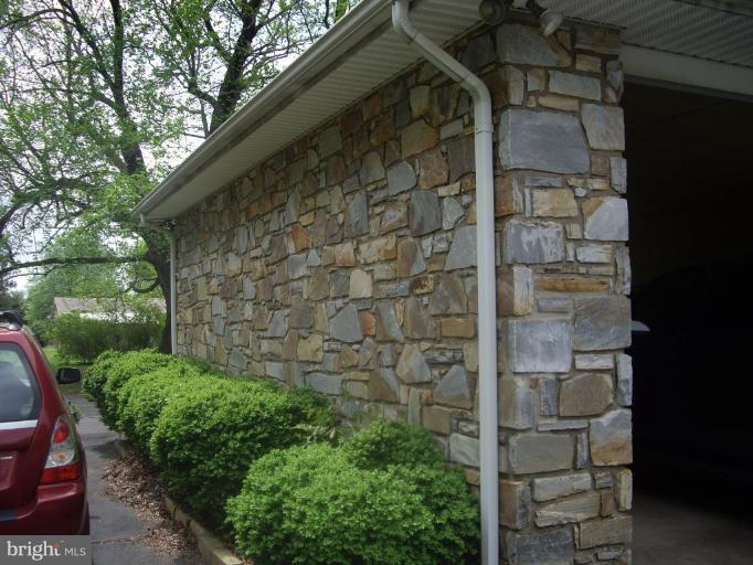 14542 Lightner Road Haymarket, VA 20169 - Photo 15 of 16 Stonework exterior