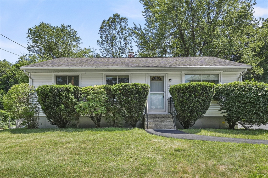 11 Robin Road Westborough, MA 01581 - Photo 1 of 27 Gallery Image 1