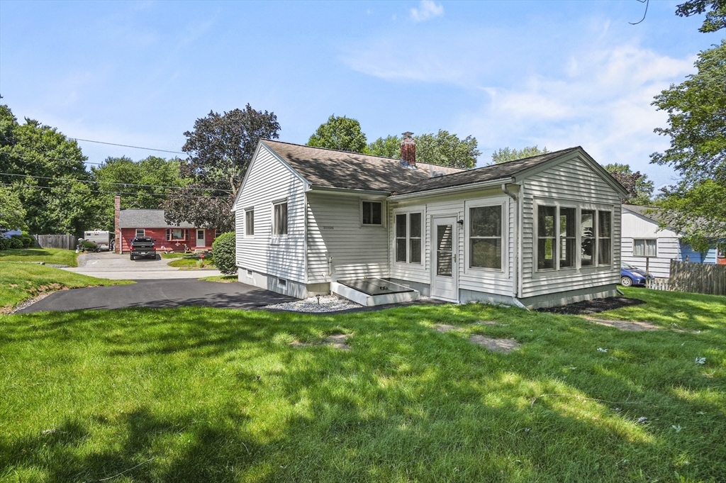 11 Robin Road Westborough, MA 01581 - Photo 25 of 27 Gallery Image 25