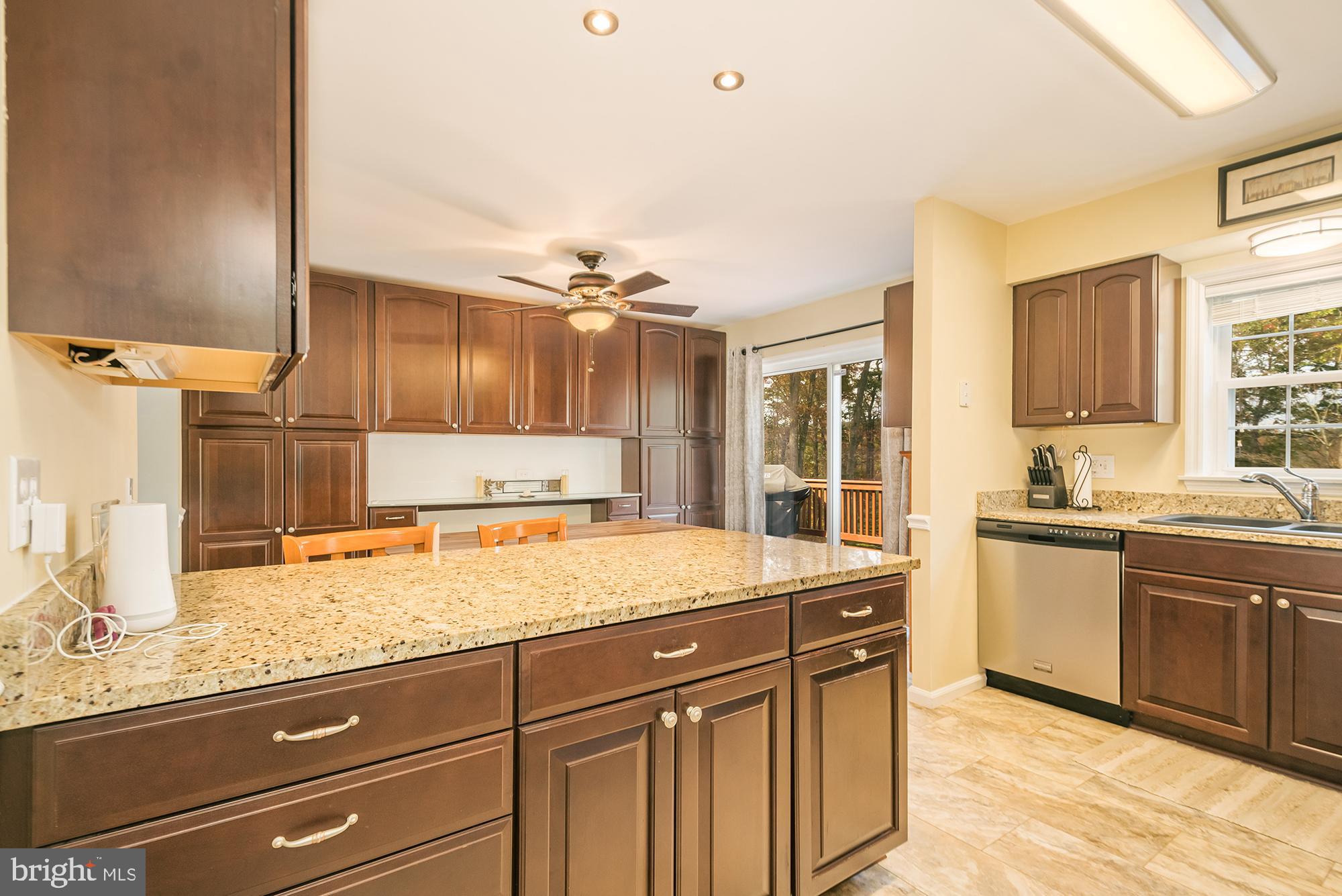 35 Tenderfoot Road Oakland, MD 21550 - Photo 15 of 51 Loads of Cabinet Space