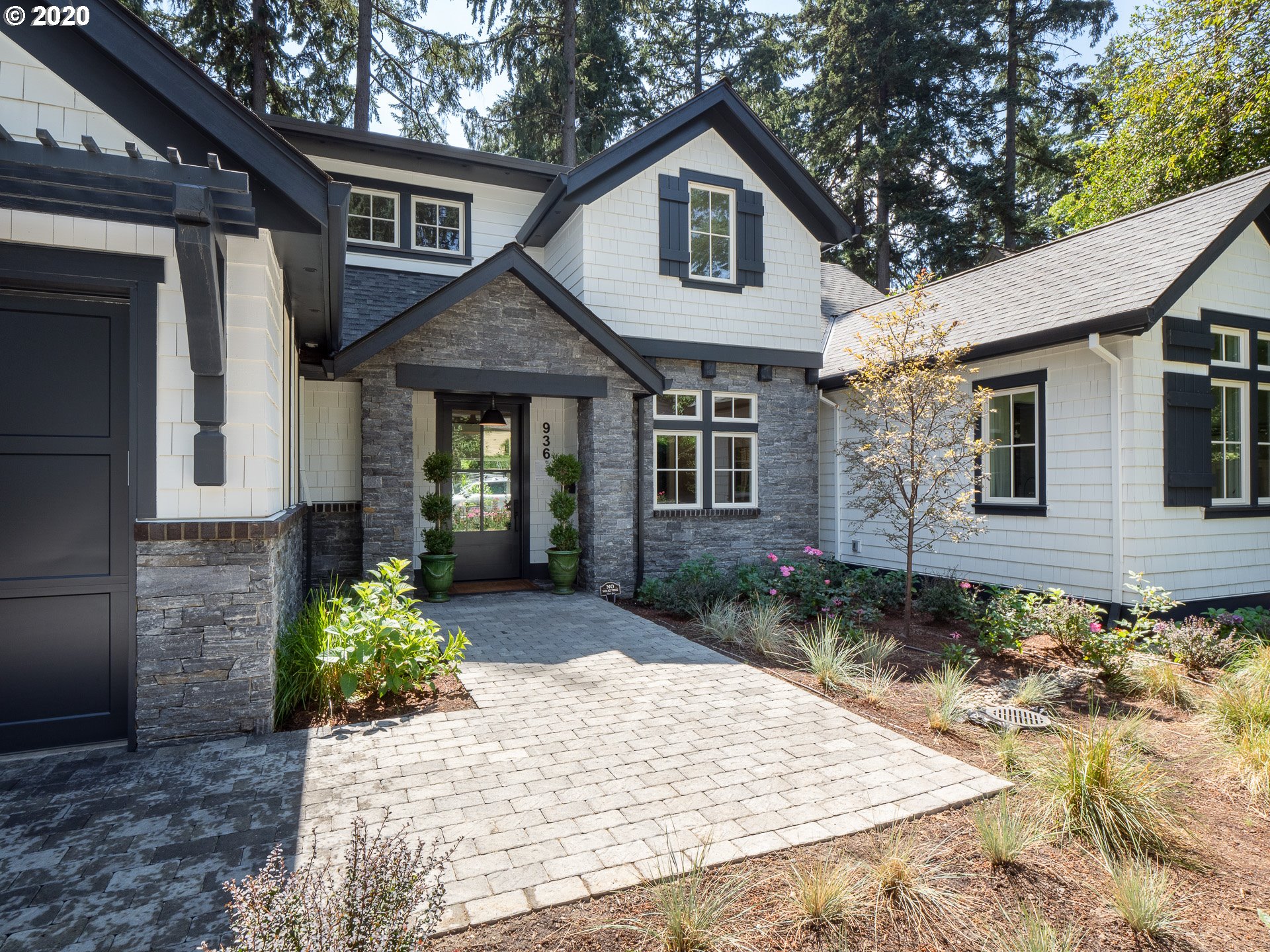 936 Evergreen Road Lake Oswego, OR 97034 - Photo 2 of 32 Gallery Image 2