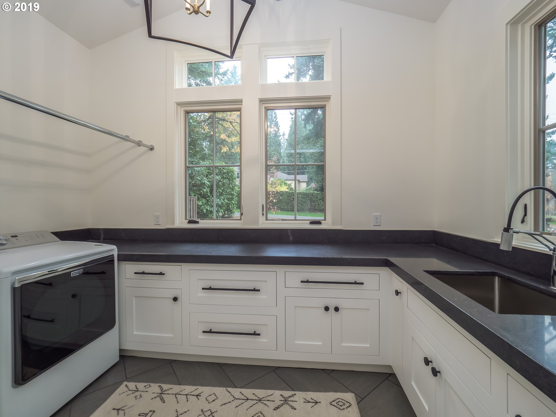 936 Evergreen Road Lake Oswego, OR 97034 - Photo 27 of 32 Gallery Image 27