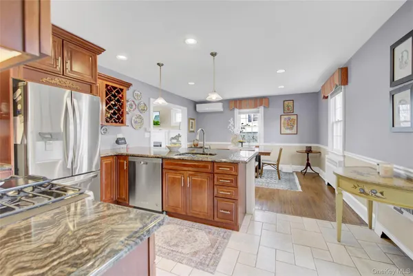 $745,000 | 39 Cynthia Court, Hempstead, NY 11550