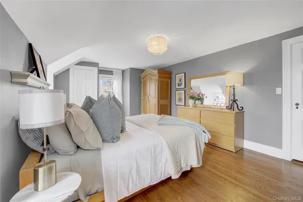 $745,000 | 39 Cynthia Court, Hempstead, NY 11550