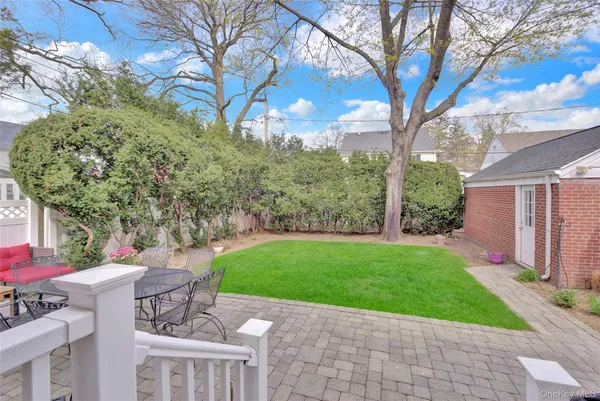 $745,000 | 39 Cynthia Court, Hempstead, NY 11550