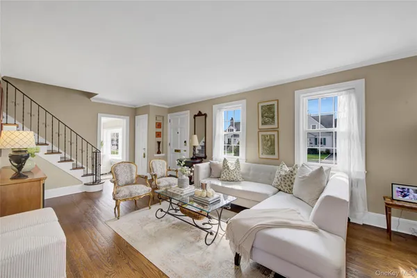 $745,000 | 39 Cynthia Court, Hempstead, NY 11550