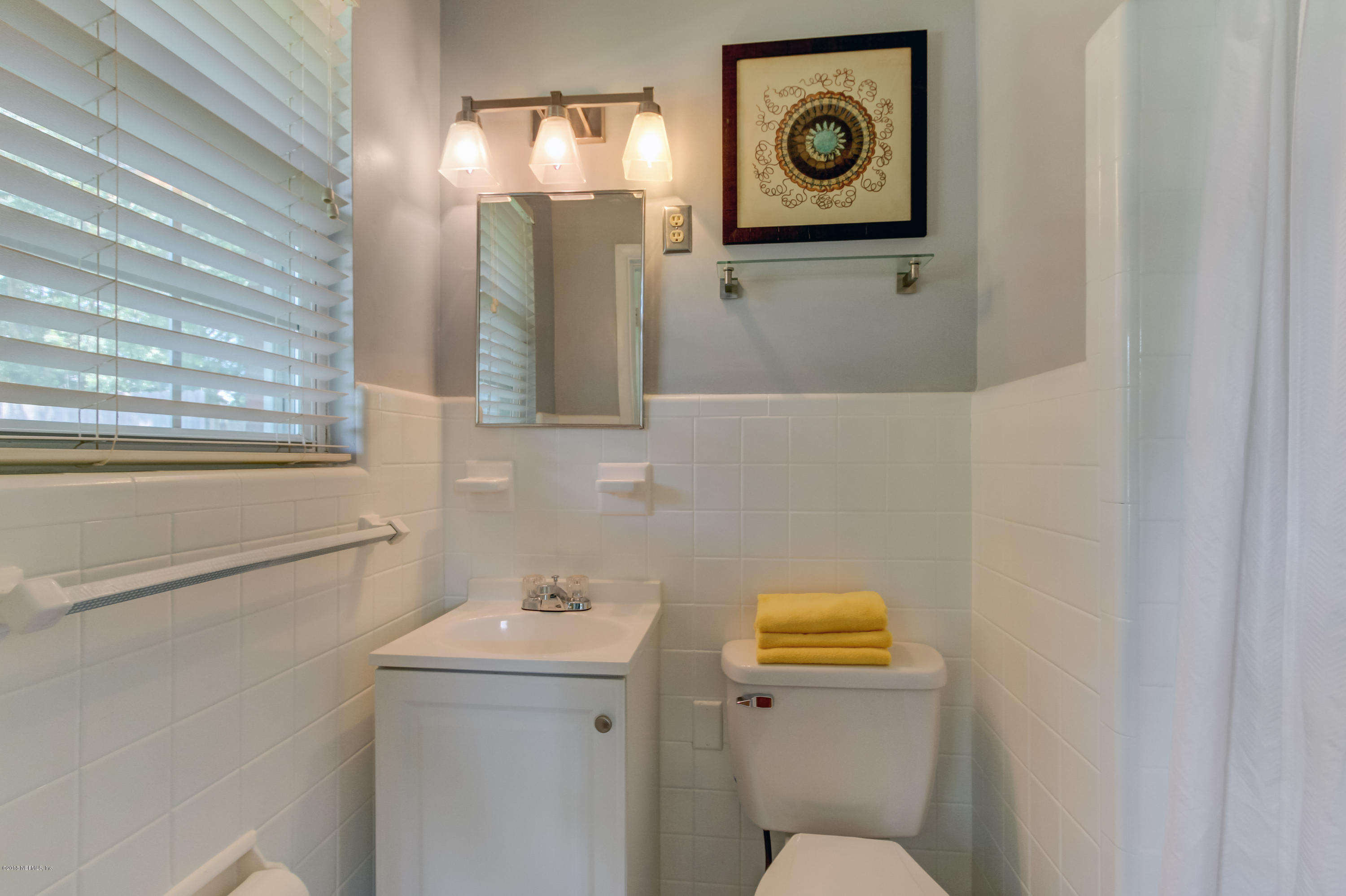 7903 Scotland Road Jacksonville, FL 32217 - Photo 8 of 26 Master bathroom