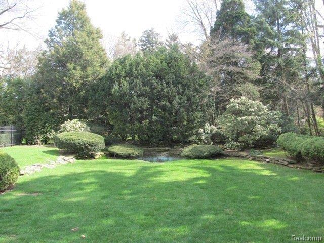 215 Cloverly Road Grosse Pointe, MI 48236 - Photo 24 of 24 IMG_2954.JPG