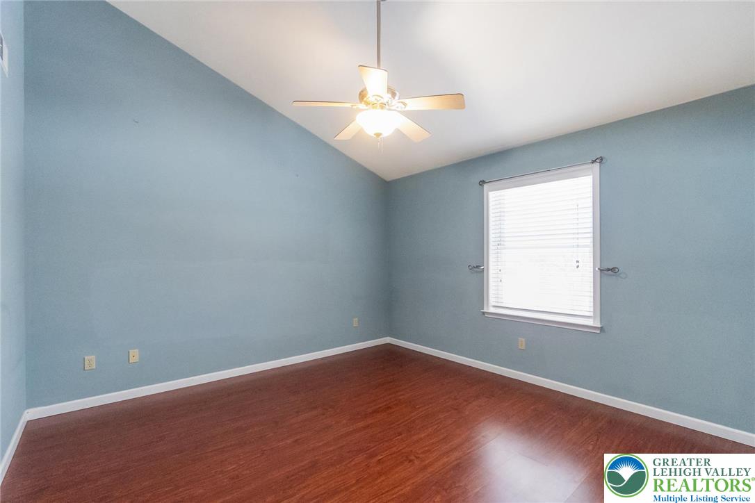 537 Kemmerer Lane Allentown, PA 18104 - Photo 18 of 39