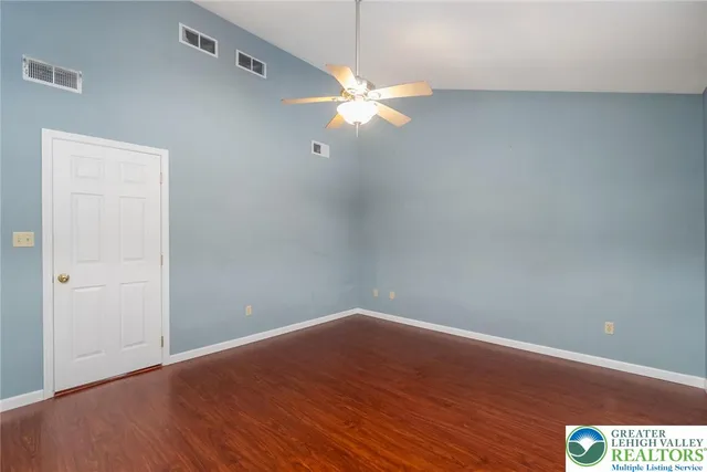 $2,400 | 537 Kemmerer Lane, Allentown, PA 18104