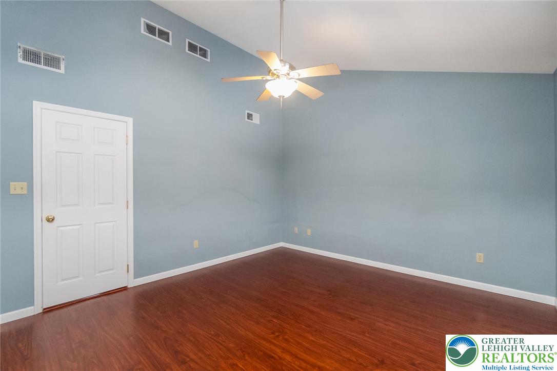 537 Kemmerer Lane Allentown, PA 18104 - Photo 21 of 39