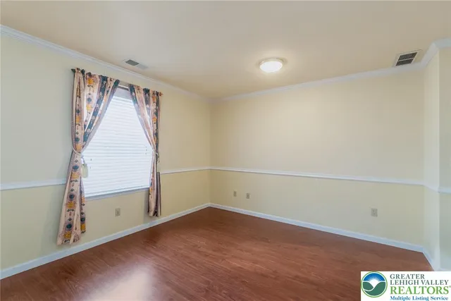 $2,400 | 537 Kemmerer Lane, Allentown, PA 18104