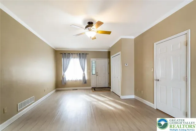 $2,400 | 537 Kemmerer Lane, Allentown, PA 18104