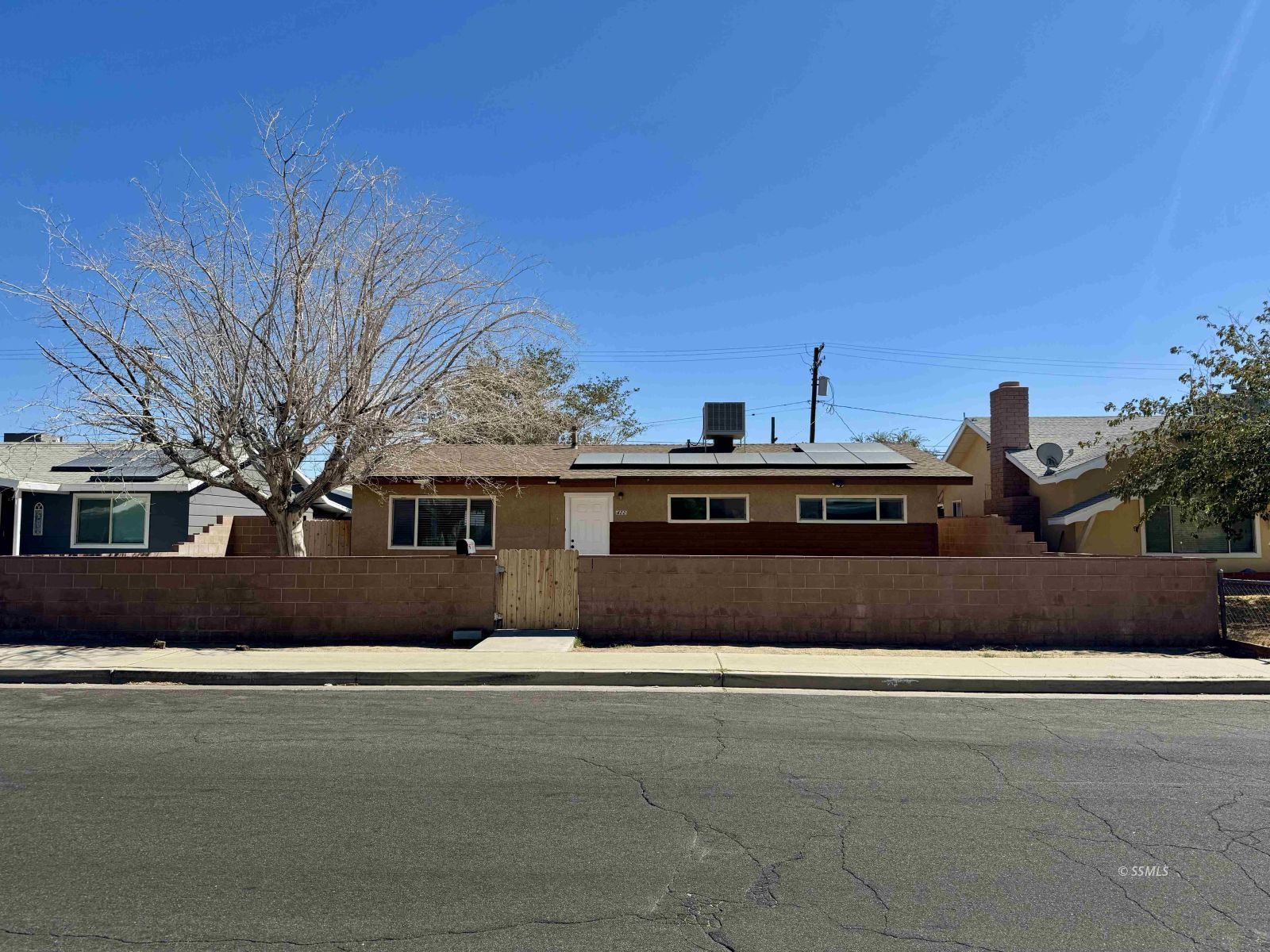 422 Balsam Street Ridgecrest, CA 93555 - Photo 4 of 24 Gallery Image 4
