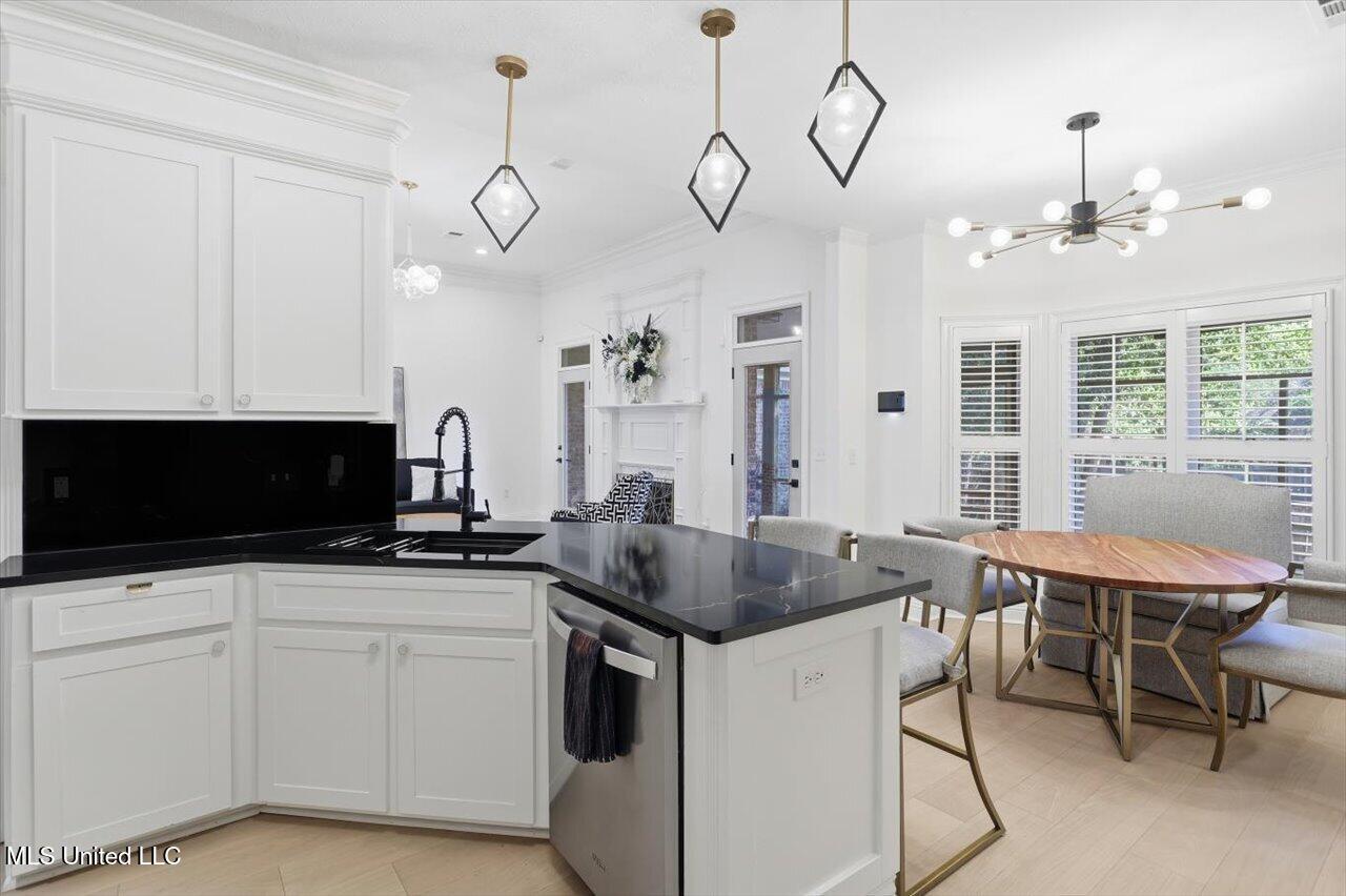 613 Winteridge Place Ridgeland, MS 39157 - Photo 12 of 42 12-613 Winteridge Pl _ Home Tours MS