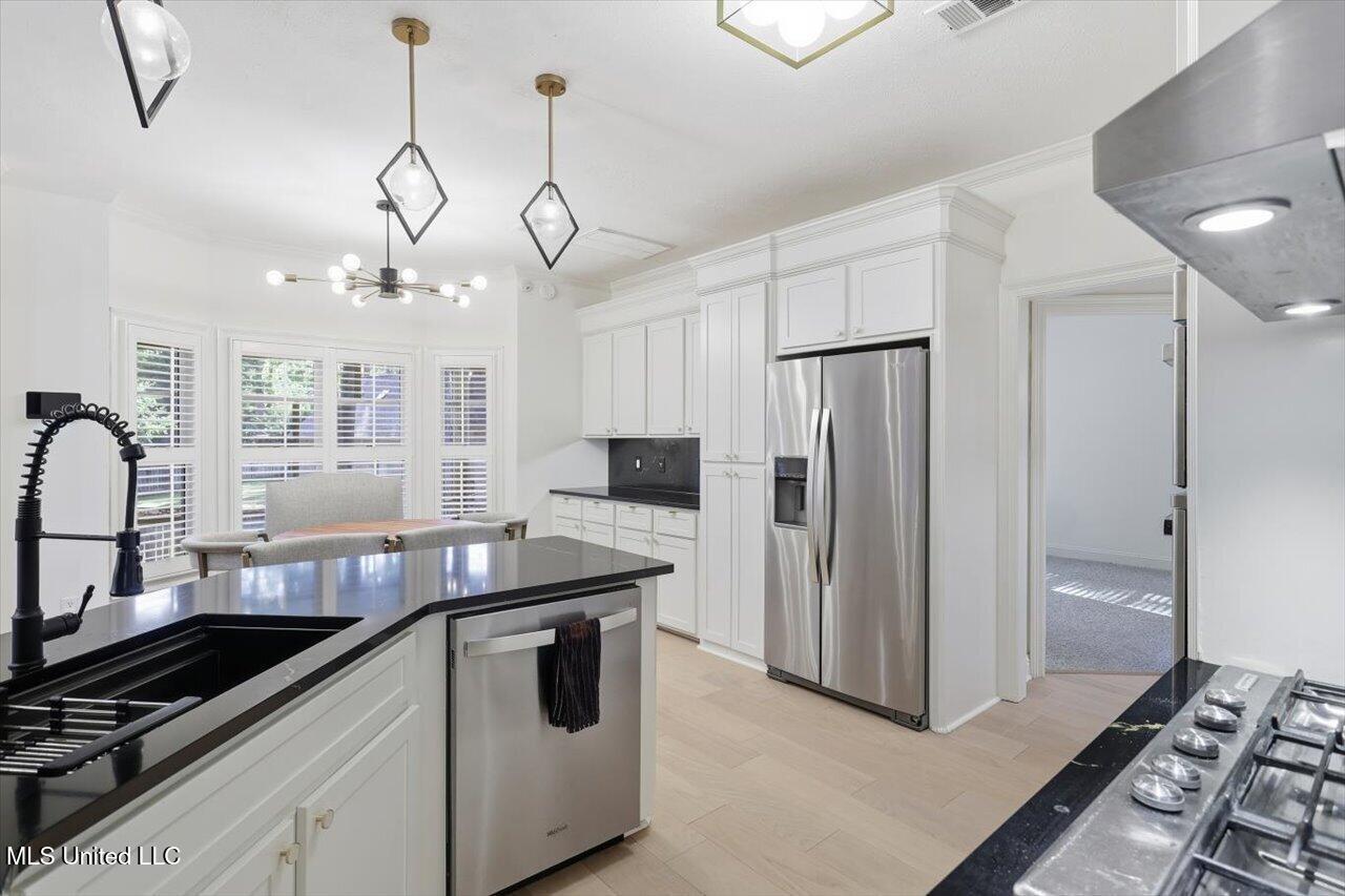 613 Winteridge Place Ridgeland, MS 39157 - Photo 14 of 42 14-613 Winteridge Pl _ Home Tours MS