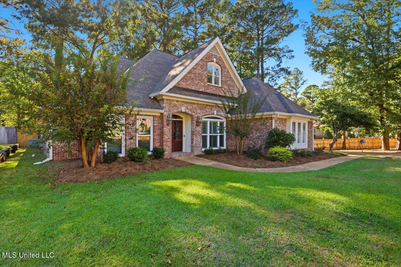 613 Winteridge Place Ridgeland, MS 39157 - Photo 2 of 42 02-613 Winteridge Pl _ Home Tours MS