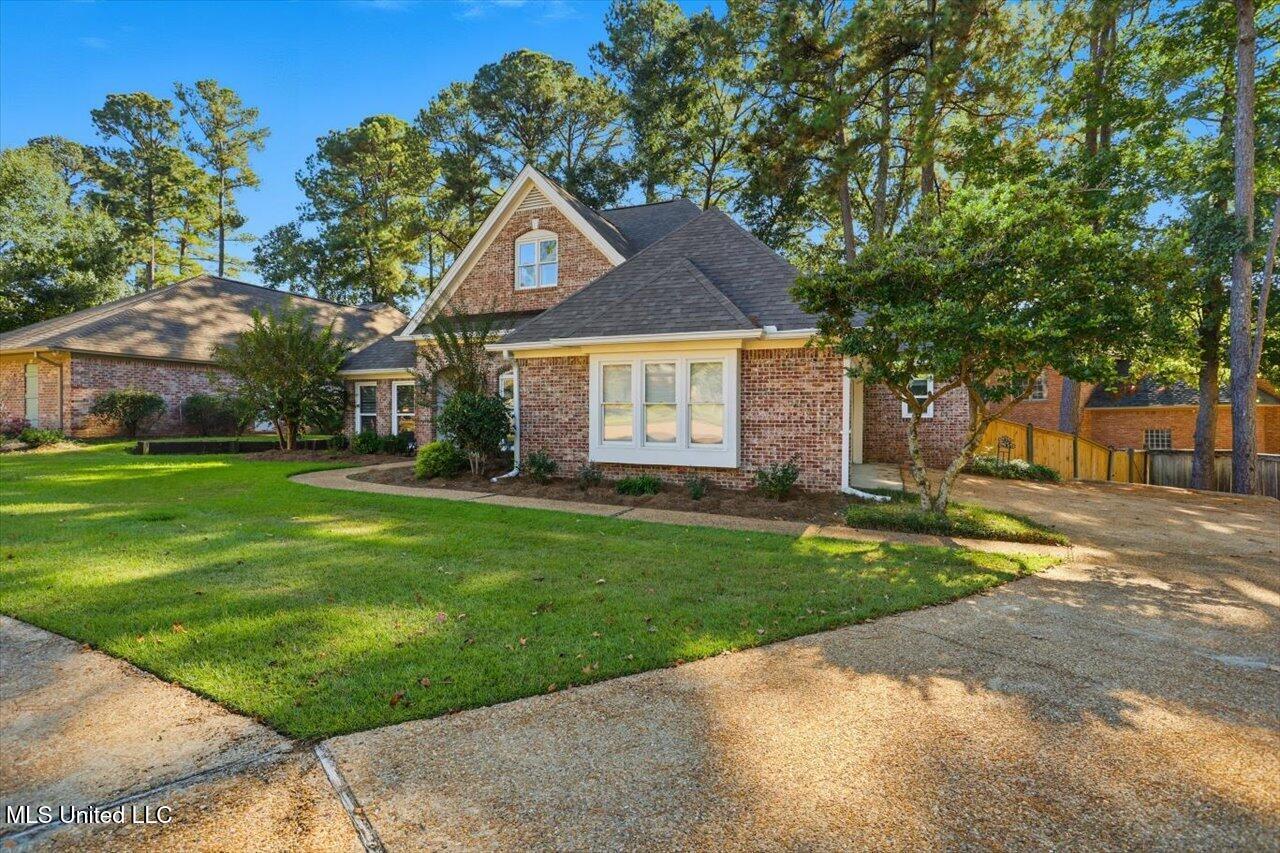 613 Winteridge Place Ridgeland, MS 39157 - Photo 3 of 42 03-613 Winteridge Pl _ Home Tours MS