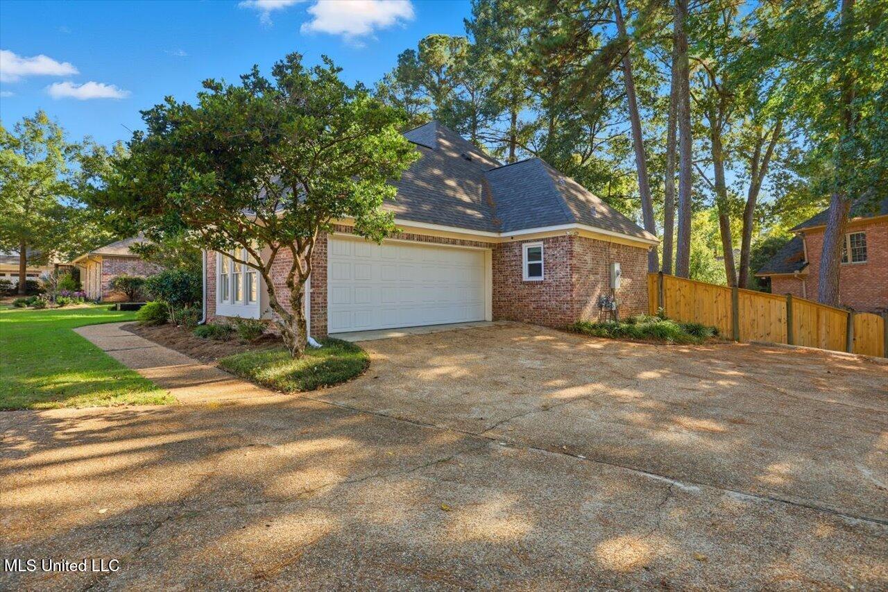613 Winteridge Place Ridgeland, MS 39157 - Photo 4 of 42 04-613 Winteridge Pl _ Home Tours MS
