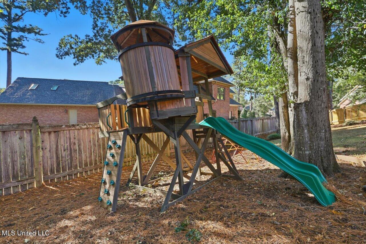 613 Winteridge Place Ridgeland, MS 39157 - Photo 41 of 42 42-613 Winteridge Pl _ Home Tours MS