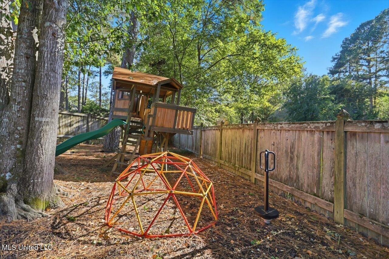 613 Winteridge Place Ridgeland, MS 39157 - Photo 42 of 42 43-613 Winteridge Pl _ Home Tours MS