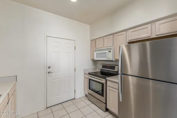 $349,995 | 1445 East Broadway Road, Unit 115, Tempe, AZ 85282