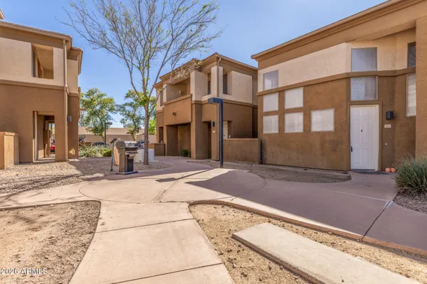 $349,995 | 1445 East Broadway Road, Unit 115, Tempe, AZ 85282