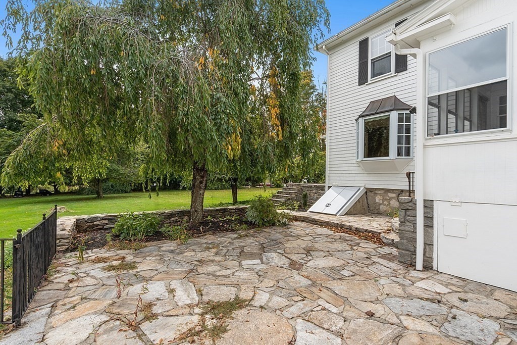 10 Bates Road Dudley, MA 01571 - Photo 31 of 35 Gallery Image 31