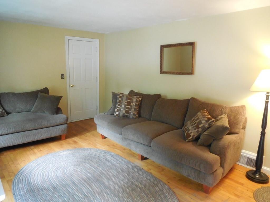 209 Tiffany Street Springfield, MA 01108 - Photo 6 of 34 Gallery Image 6