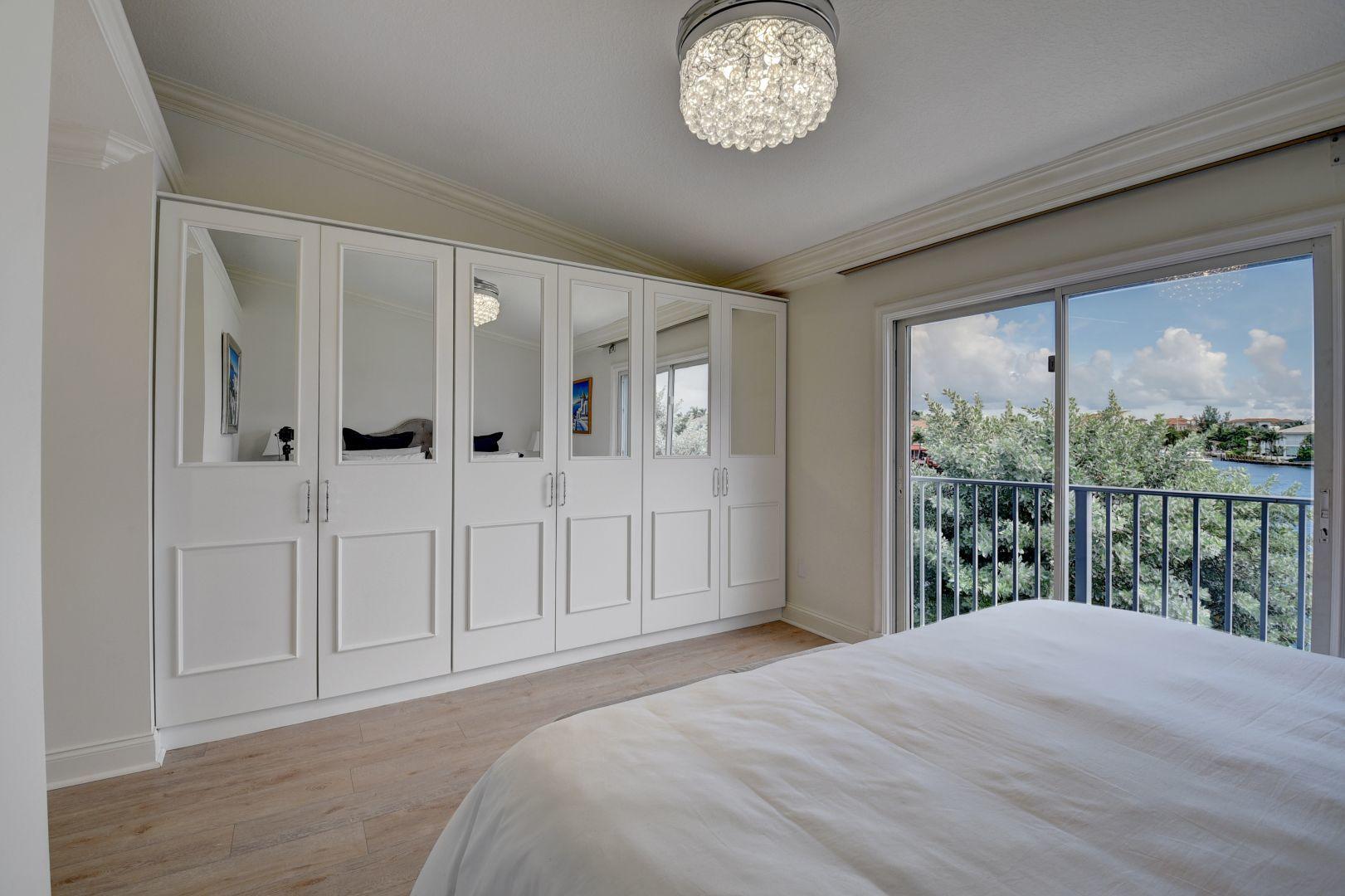 898 Jeffery Street Boca Raton, FL 33487 - Photo 19 of 49 Owner's Bed