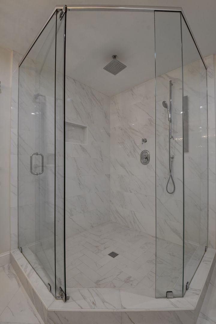 898 Jeffery Street Boca Raton, FL 33487 - Photo 22 of 49 Owner's Bath