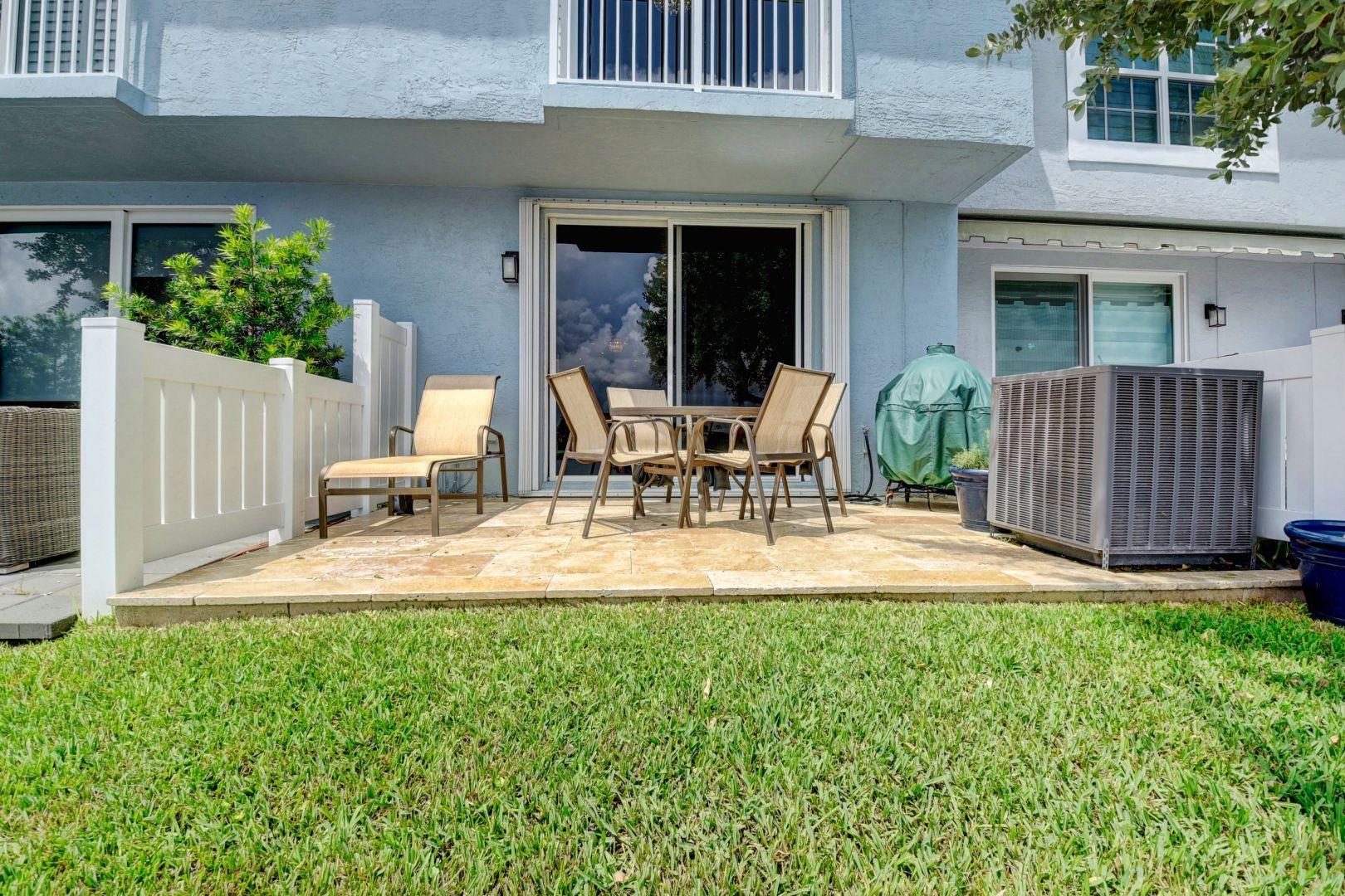 898 Jeffery Street Boca Raton, FL 33487 - Photo 26 of 49 Back Patio