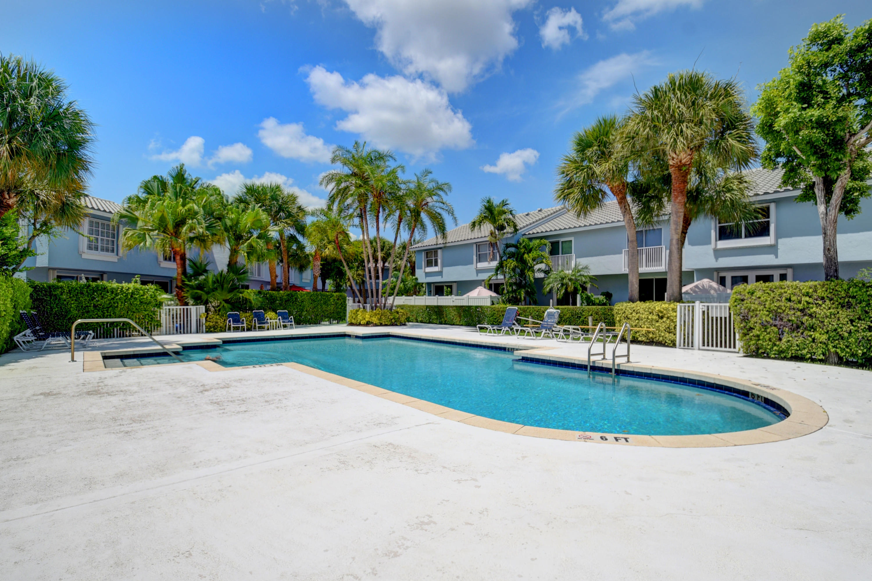 898 Jeffery Street Boca Raton, FL 33487 - Photo 29 of 49 Boca Quay Community Pool