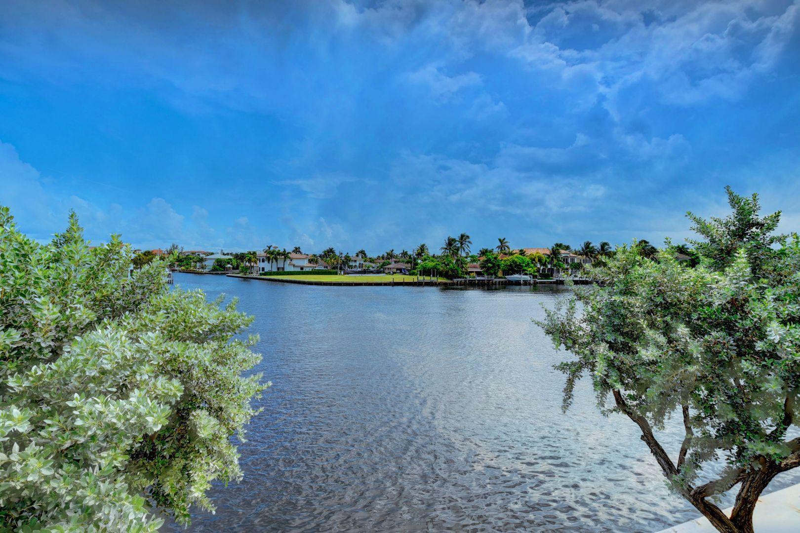 898 Jeffery Street Boca Raton, FL 33487 - Photo 31 of 49 Back View