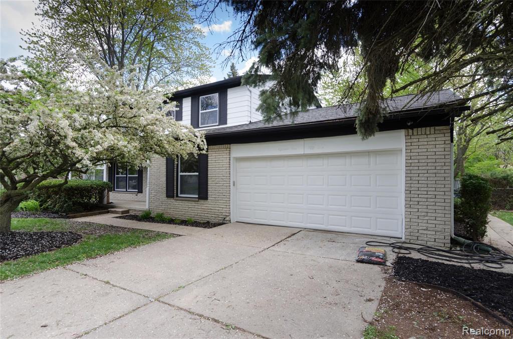 18151 Ramsgate Drive Lathrup Village, MI 48076 - Photo 3 of 47