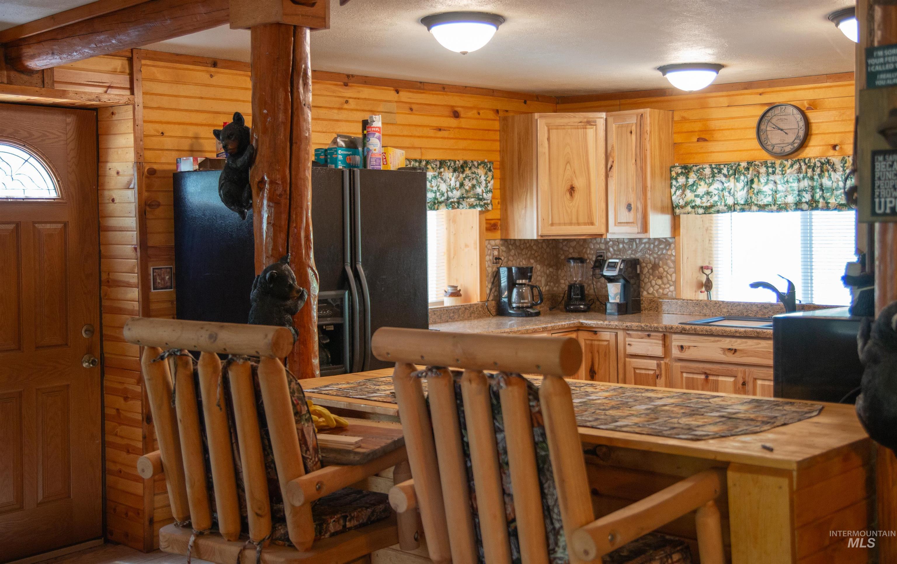 598 West Mountain Road Cascade, ID 83611 - Photo 7 of 24