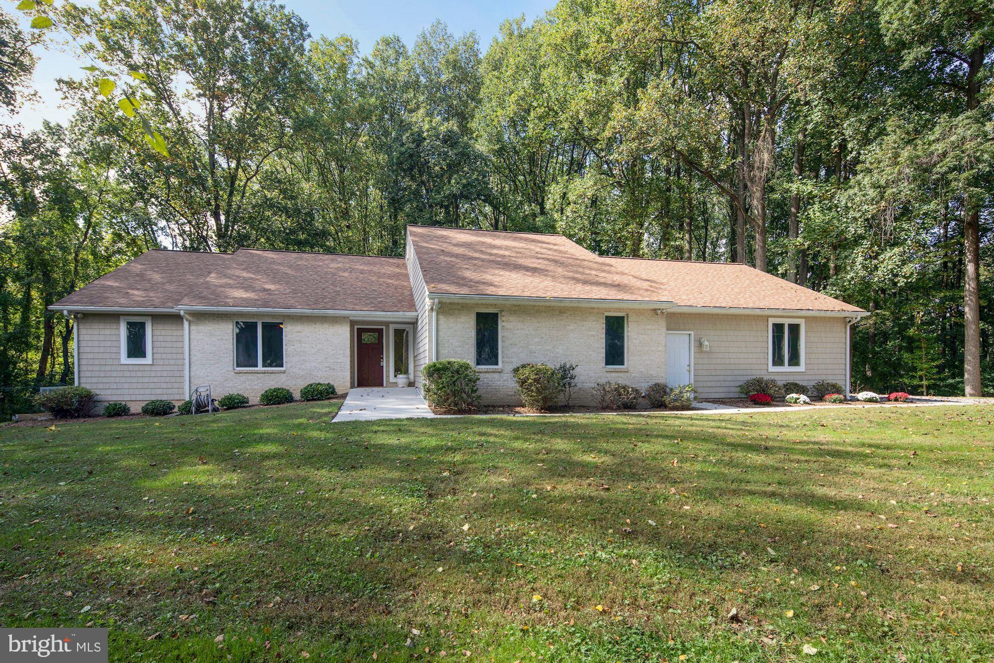 Gorgeous Custom Designed Home!