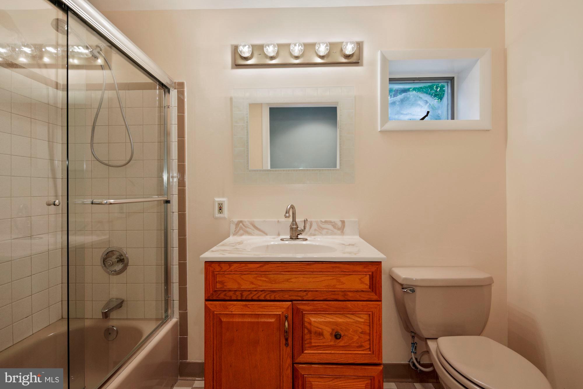12320 Timber Grove Road Reisterstown, MD 21136 - Photo 26 of 34 BR#3 - a private full bath