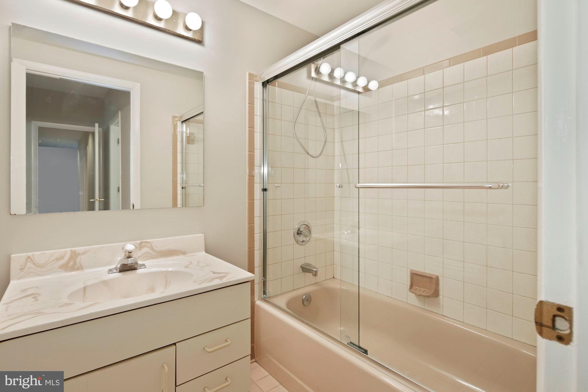 12320 Timber Grove Road Reisterstown, MD 21136 - Photo 28 of 34 BR#4 - a private full bath