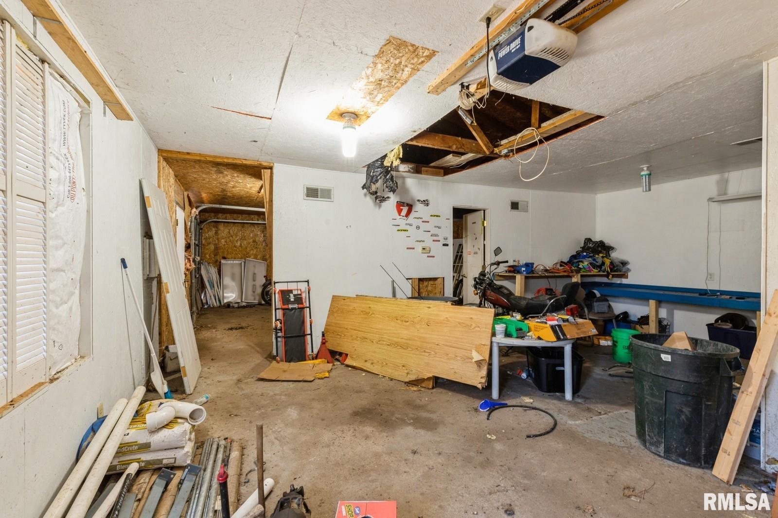 138 Highway 150 Alpha, IL 61413 - Photo 11 of 29