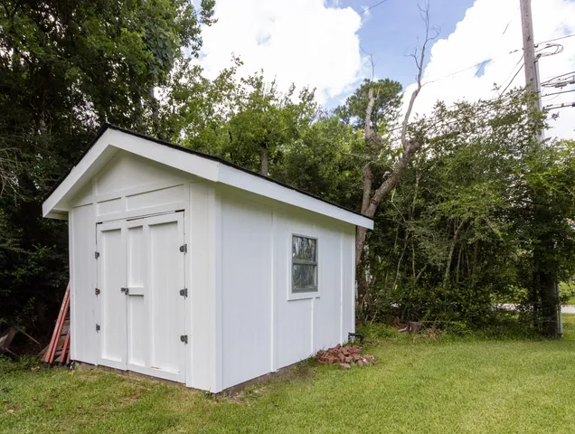 a view of backyard of house