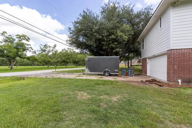 a view of a outdoor space