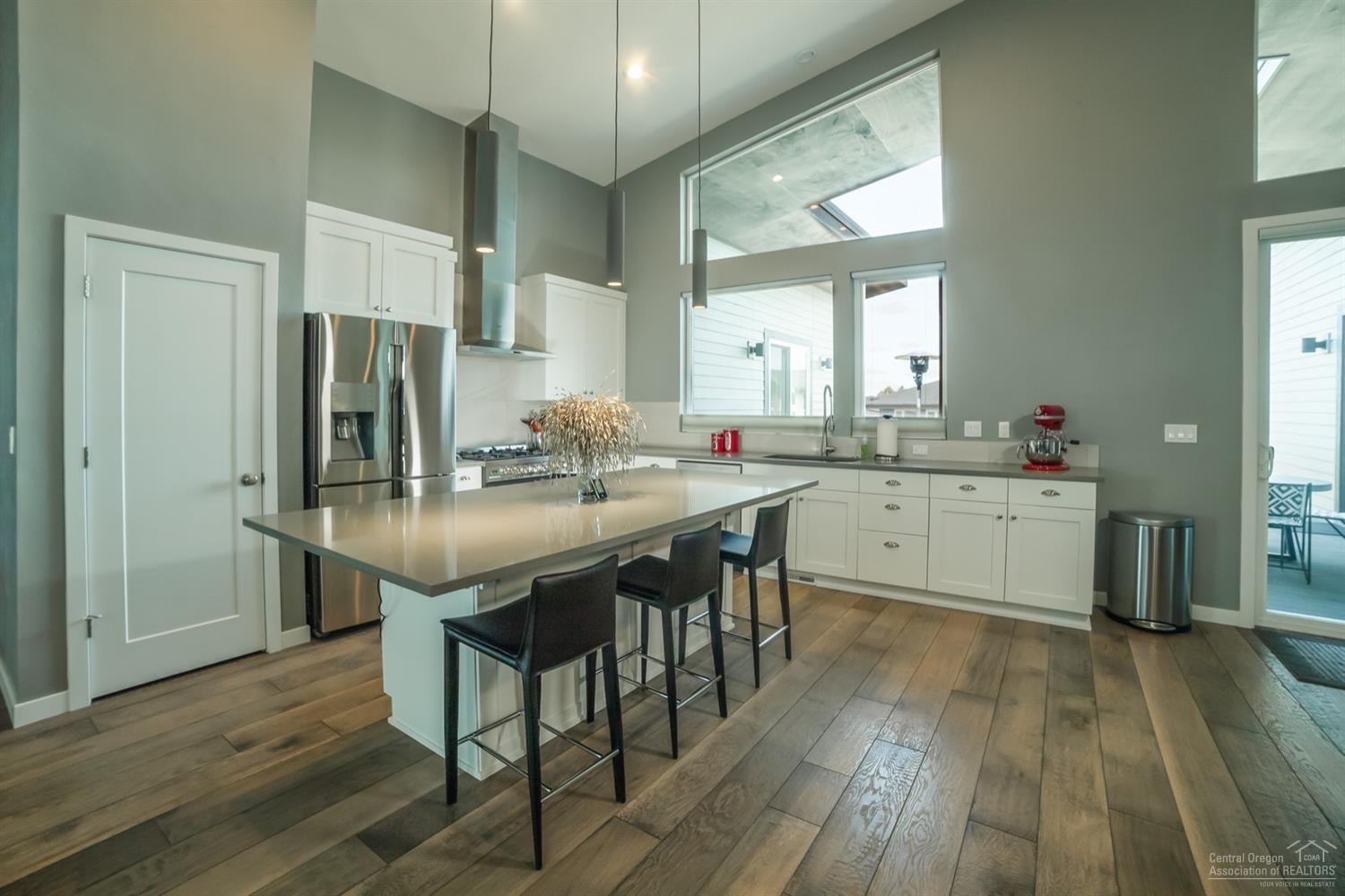 4577 Southwest Zenith Avenue Redmond, OR 97756 - Photo 4 of 23 Additional Photo